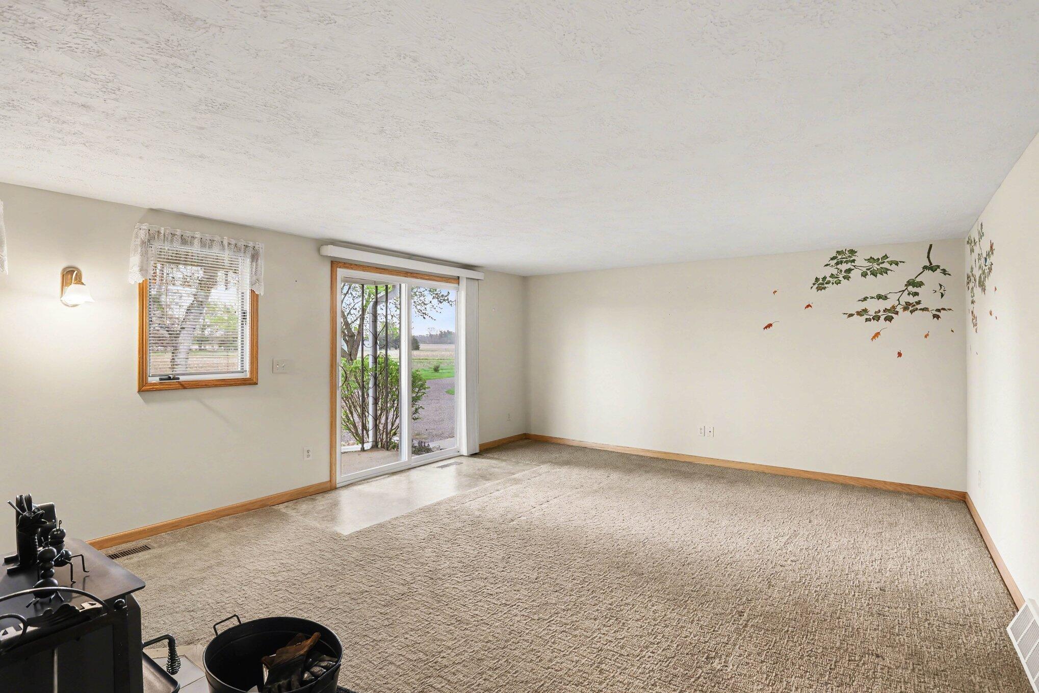 5371 Wolf Highway Springport, MI 49284 - Photo 4 of 19 004_file_3717