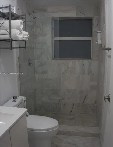 $2,100 | 810 7th Street, Unit 107, Miami Beach, FL 33139