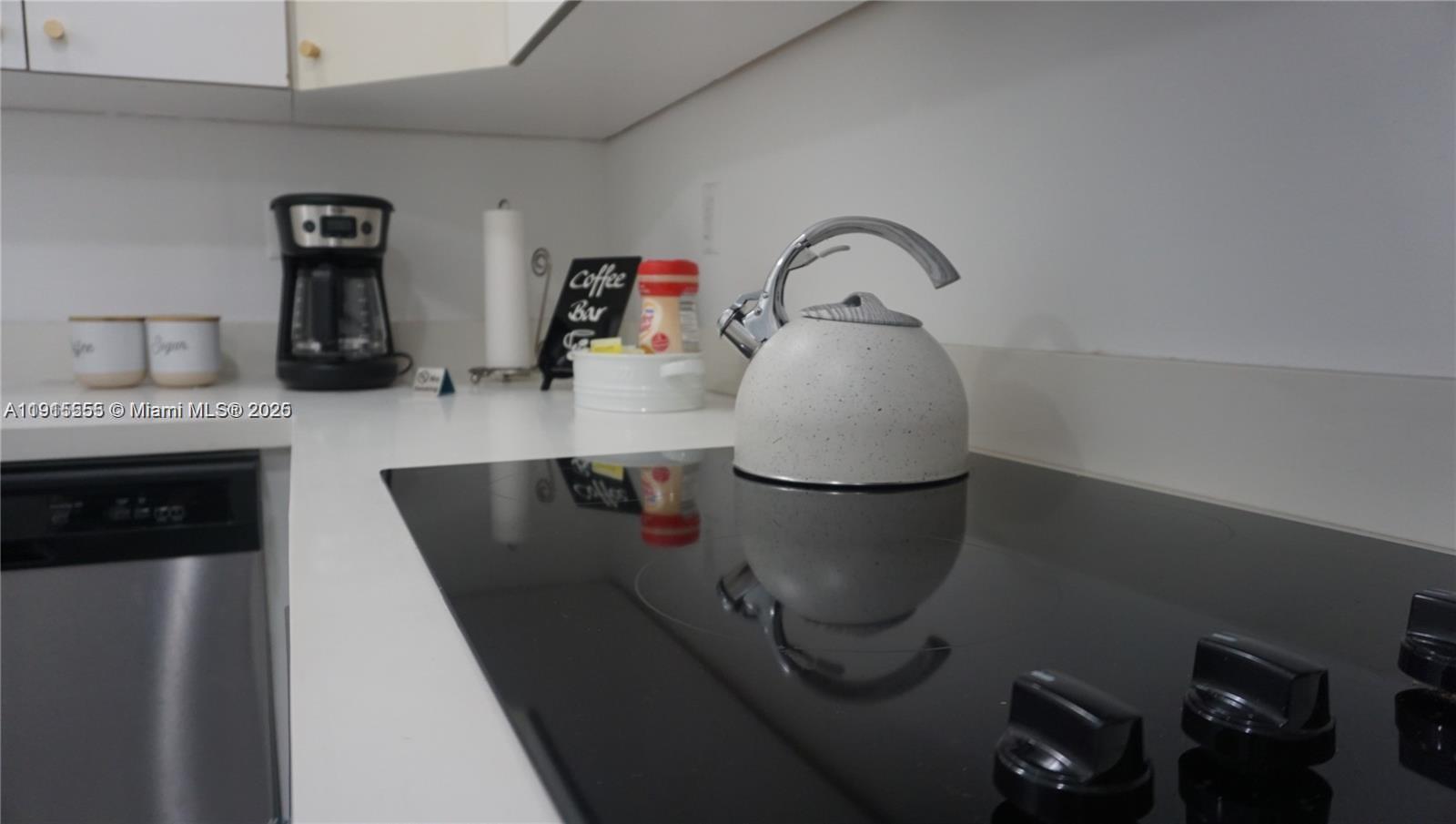 810 7th Street, Unit 107 Miami Beach, FL 33139 - Photo 7 of 14