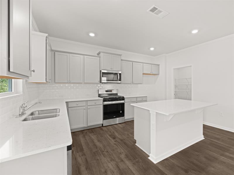 4035 Peregrine Way Gainesville, GA 30506 - Photo 7 of 38