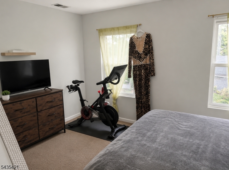 21 Fitzherbert Street Bloomfield, NJ 07003 - Photo 19 of 25