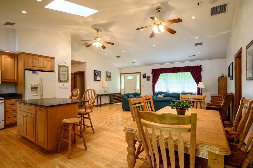 41 Old Southbridge Road Dudley, MA 01571 - Photo 11 of 42 Gallery Image 11