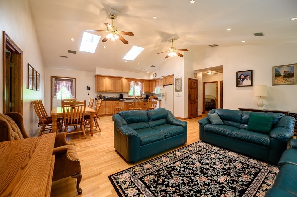 41 Old Southbridge Road Dudley, MA 01571 - Photo 15 of 42 Gallery Image 15