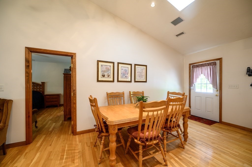 41 Old Southbridge Road Dudley, MA 01571 - Photo 9 of 42 Gallery Image 9
