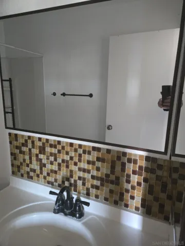 $2,500 | 241 50th Street, San Diego, CA 92102