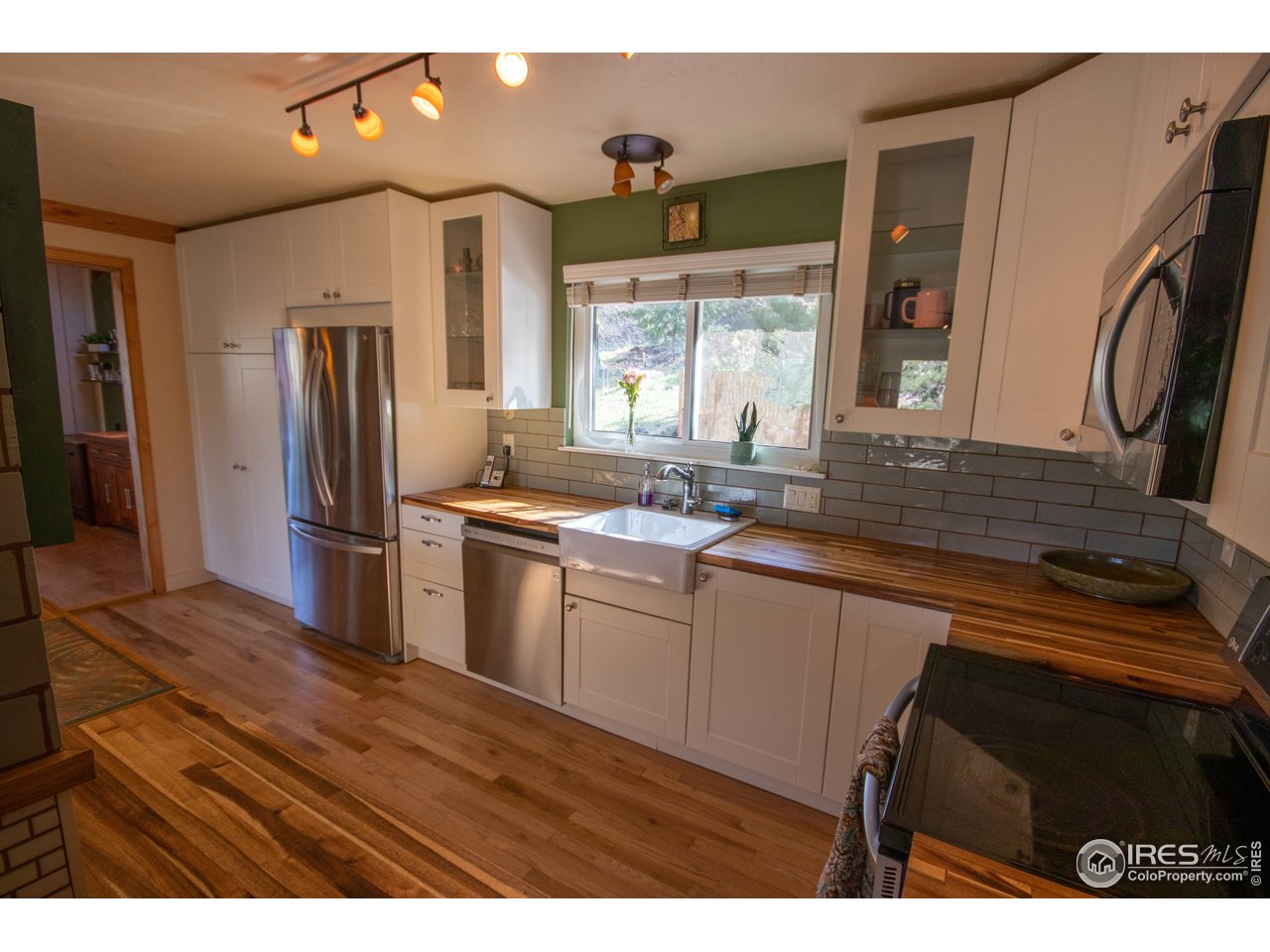 421 Kelly Road East Boulder, CO 80302 - Photo 8 of 29 Gallery Image 8