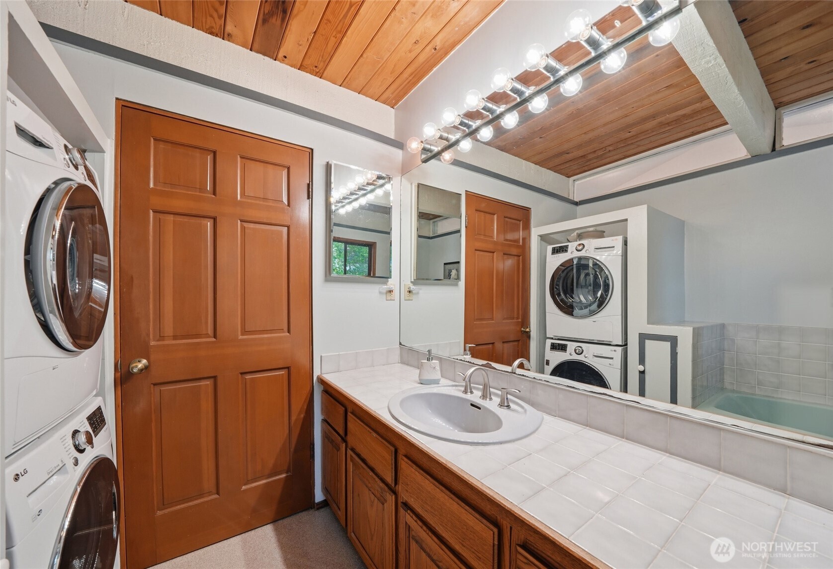 231 Northwest Lake Roesiger Road Snohomish, WA 98290 - Photo 17 of 40