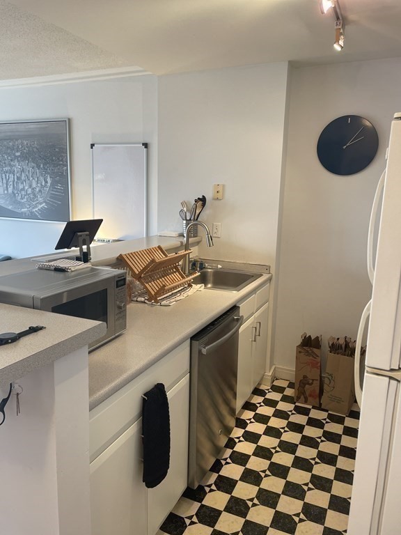 534 Beacon Street, Unit 902 Boston, MA 02215 - Photo 9 of 19