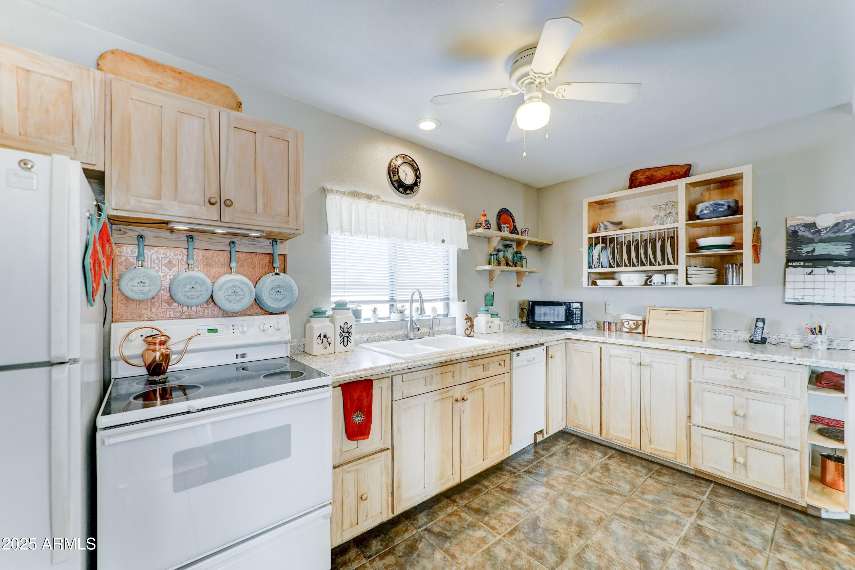 5325 North Warner Drive Apache Junction, AZ 85120 - Photo 13 of 38 5325 N Warner-13