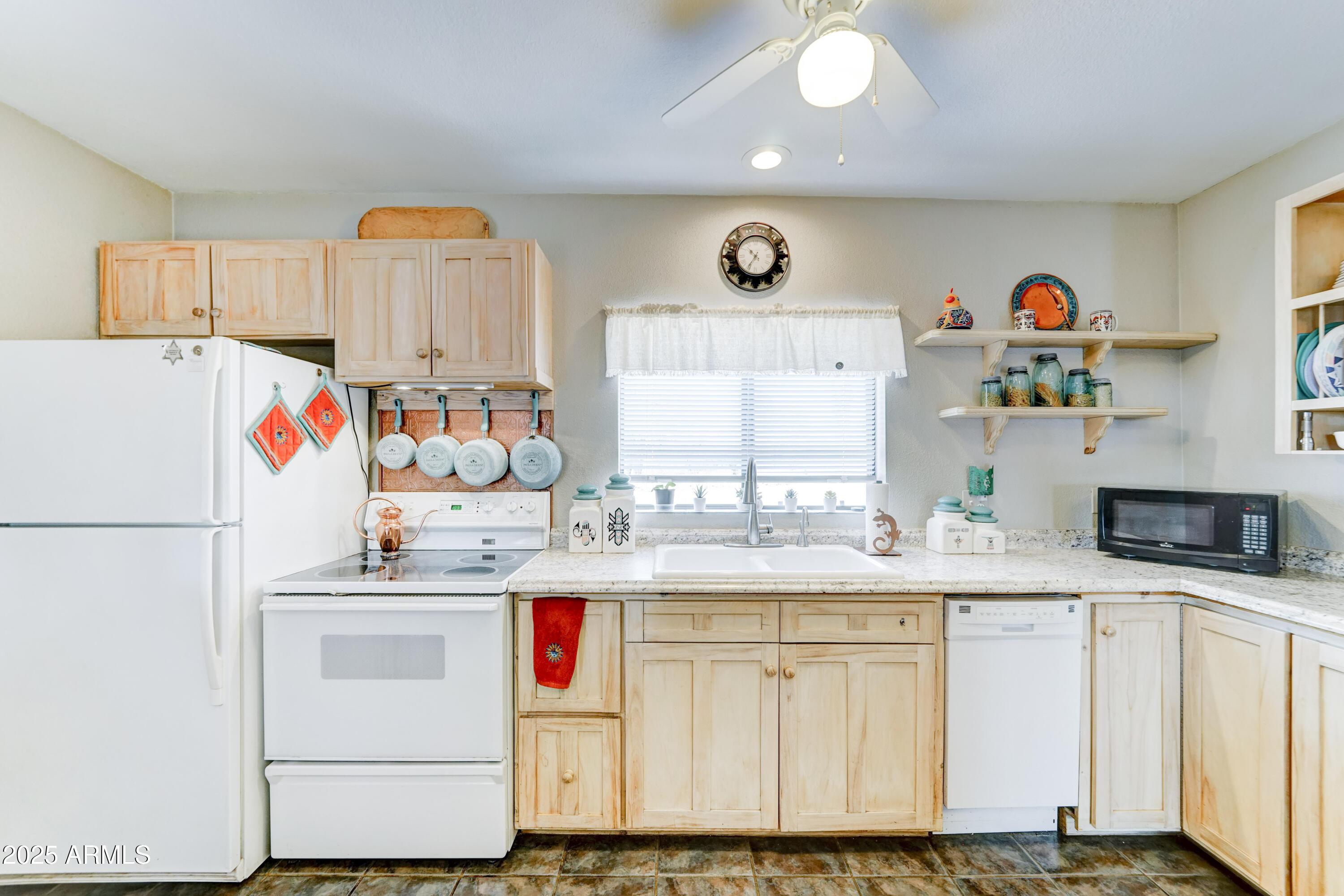 5325 North Warner Drive Apache Junction, AZ 85120 - Photo 16 of 38 5325 N Warner-16