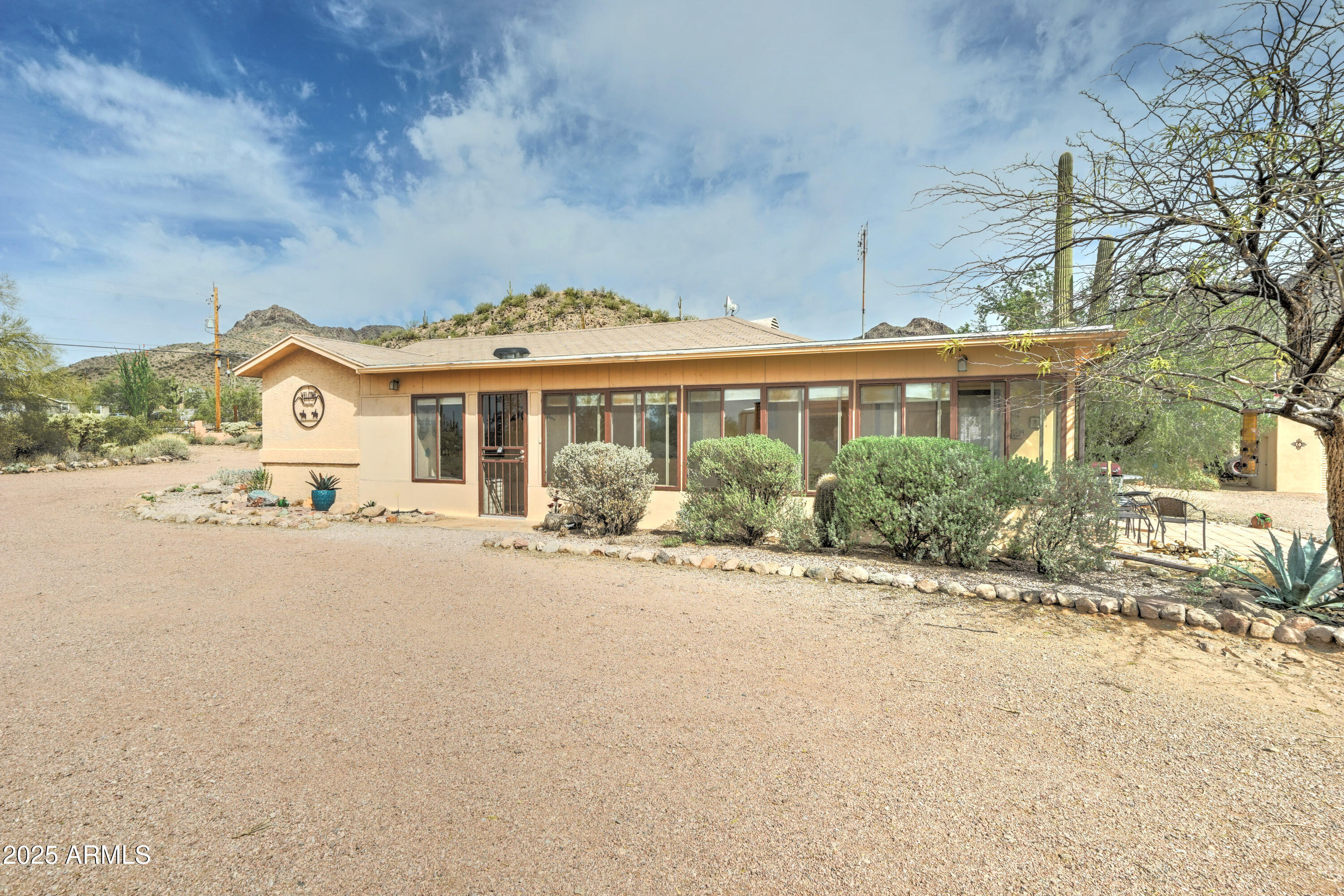 5325 North Warner Drive Apache Junction, AZ 85120 - Photo 2 of 38 5325 N Warner-2