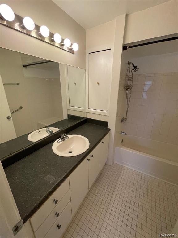 24259 Weathervane Court Novi, MI 48374 - Photo 21 of 23