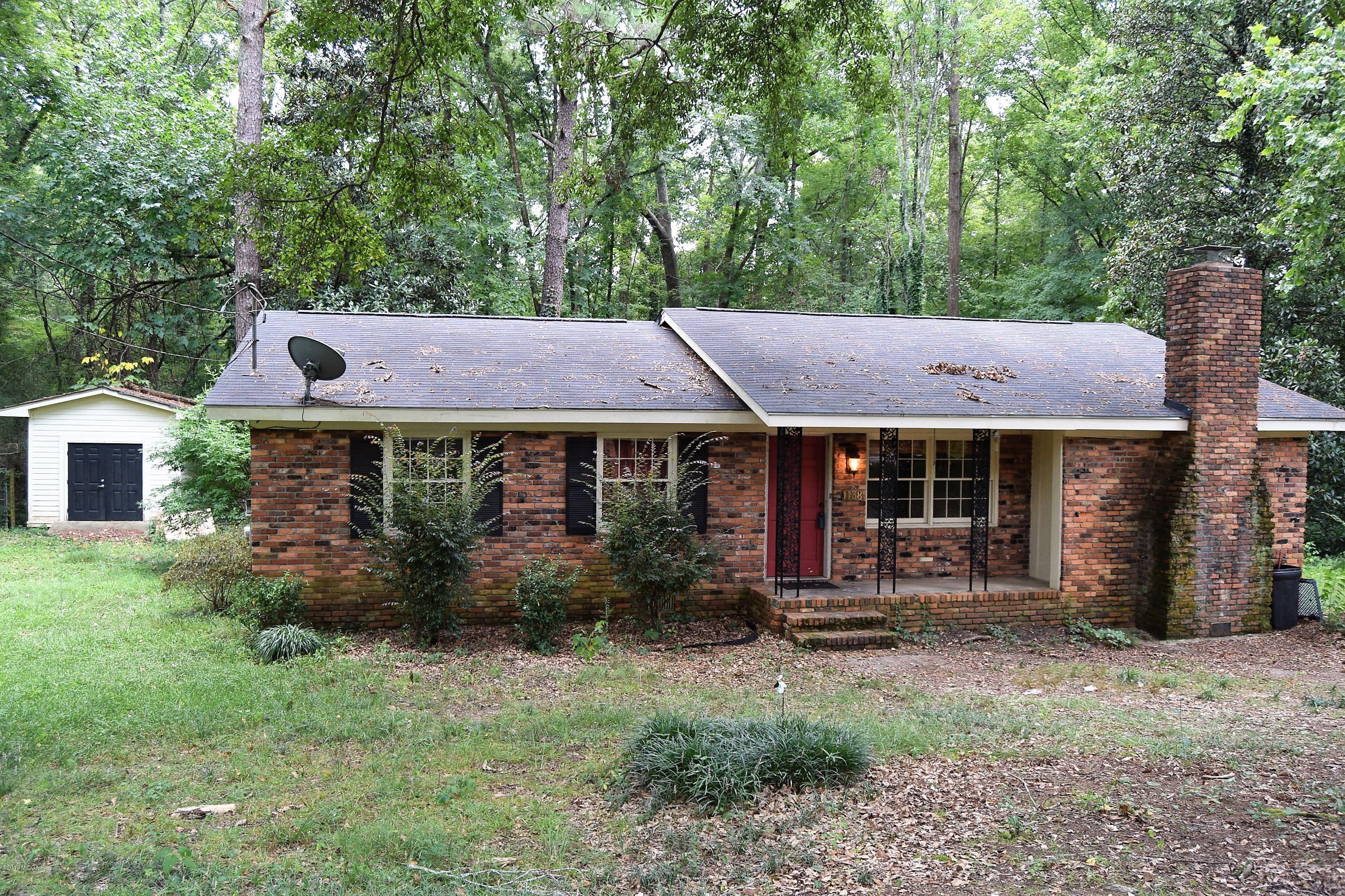 1138 Lake Valley Road Macon, GA 31210 - Photo 1 of 16 Front