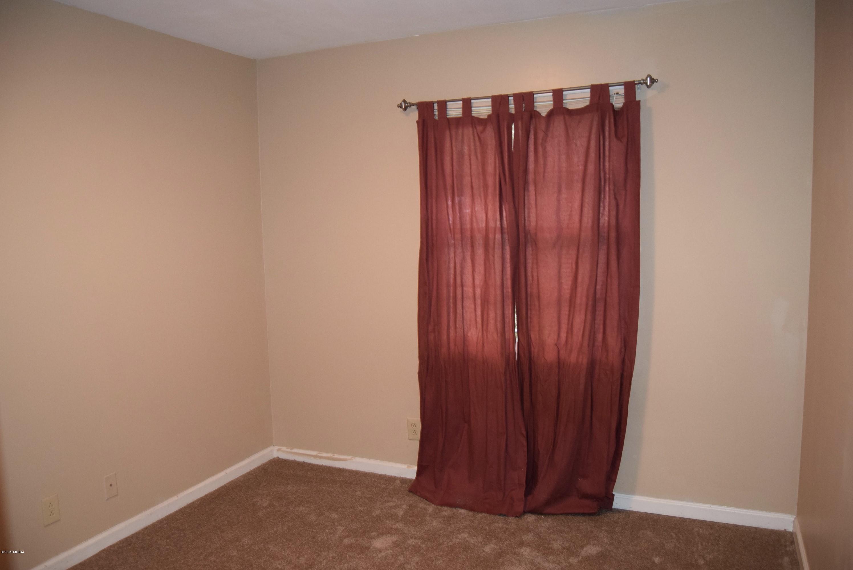 1138 Lake Valley Road Macon, GA 31210 - Photo 11 of 16 DSC_0108 (2)