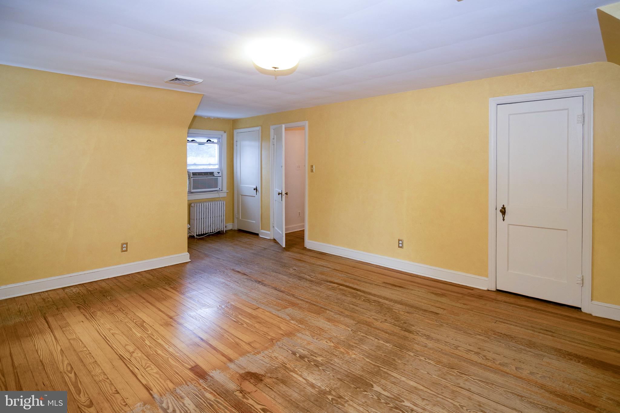 920 South Spring Road Vineland, NJ 08361 - Photo 26 of 50 Bedroom 1 . Upper level