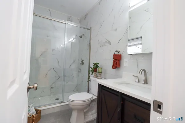 $2,075 | 55 Channing Street, Unit 2, New London, CT 06320