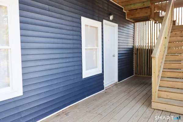 $2,075 | 55 Channing Street, Unit 2, New London, CT 06320