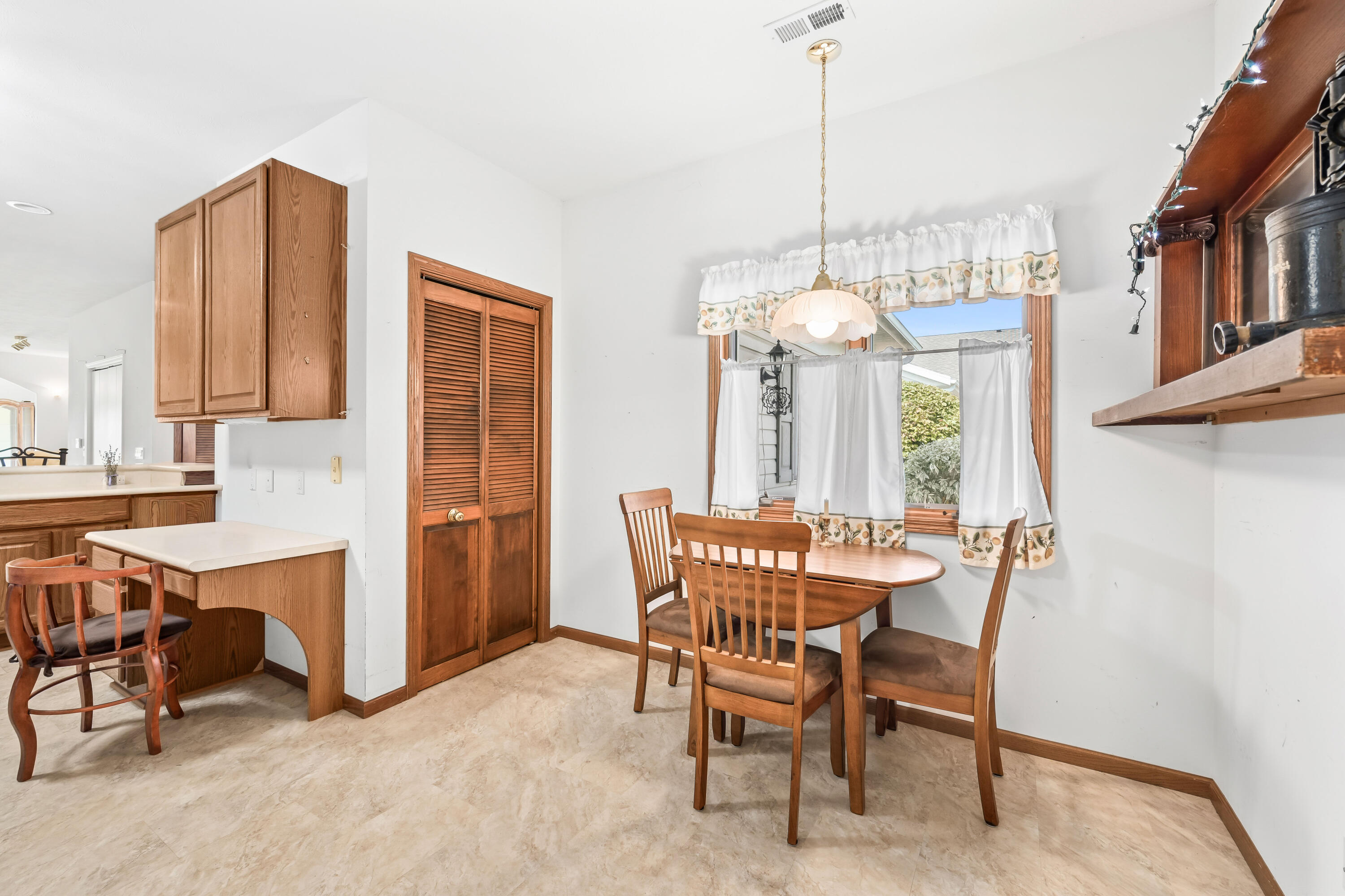 400 South Rice Street, Unit 12 Whitewater, WI 53190 - Photo 15 of 31 Rice-12