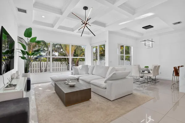 $16,500 | 500 Northeast Wavecrest Way, Boca Raton, FL 33432