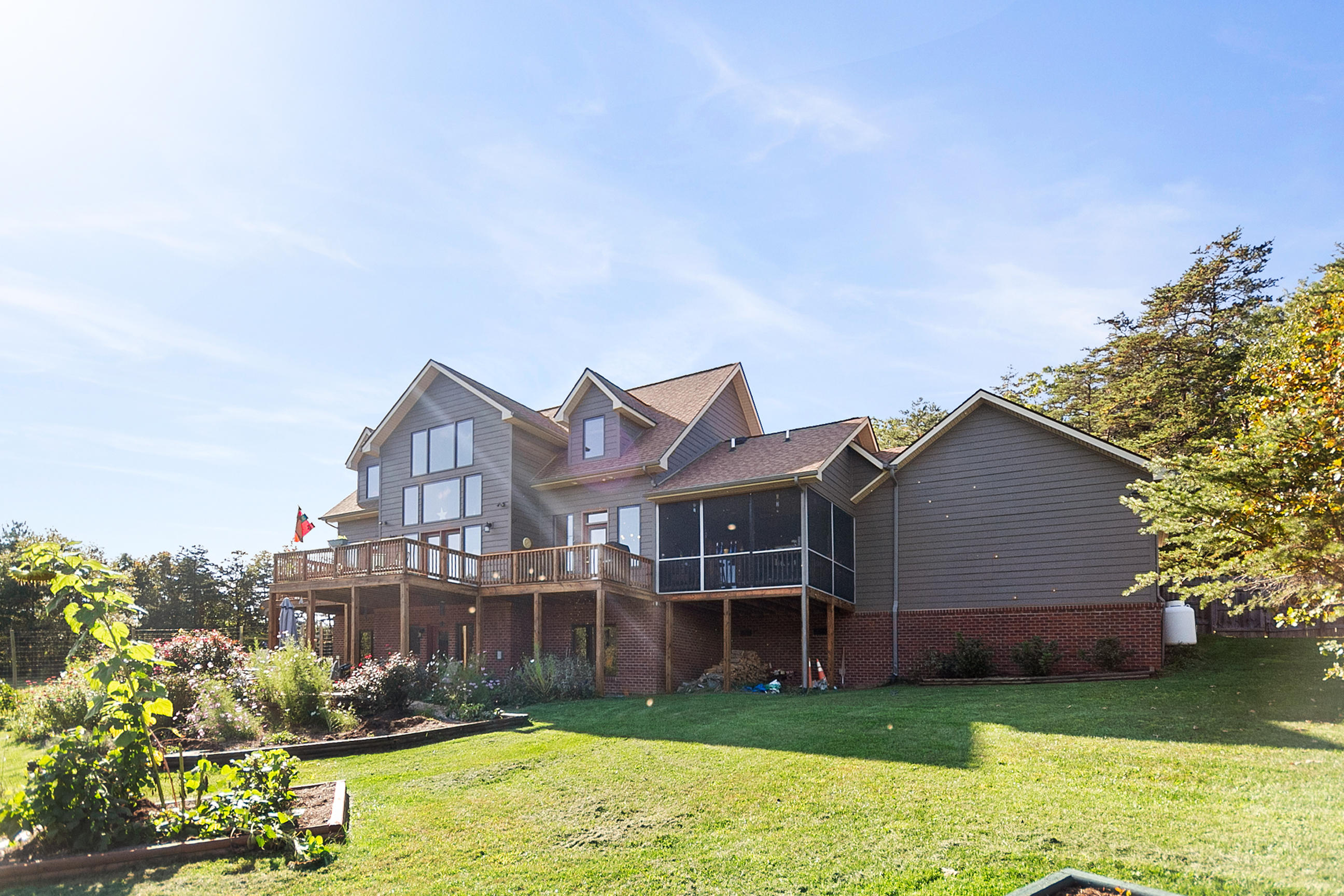 3950 Flatwoods Road Elliston, VA 24087 - Photo 5 of 94 26
