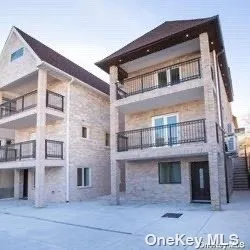 $1,980,000 | 7-15 College Place | College Point