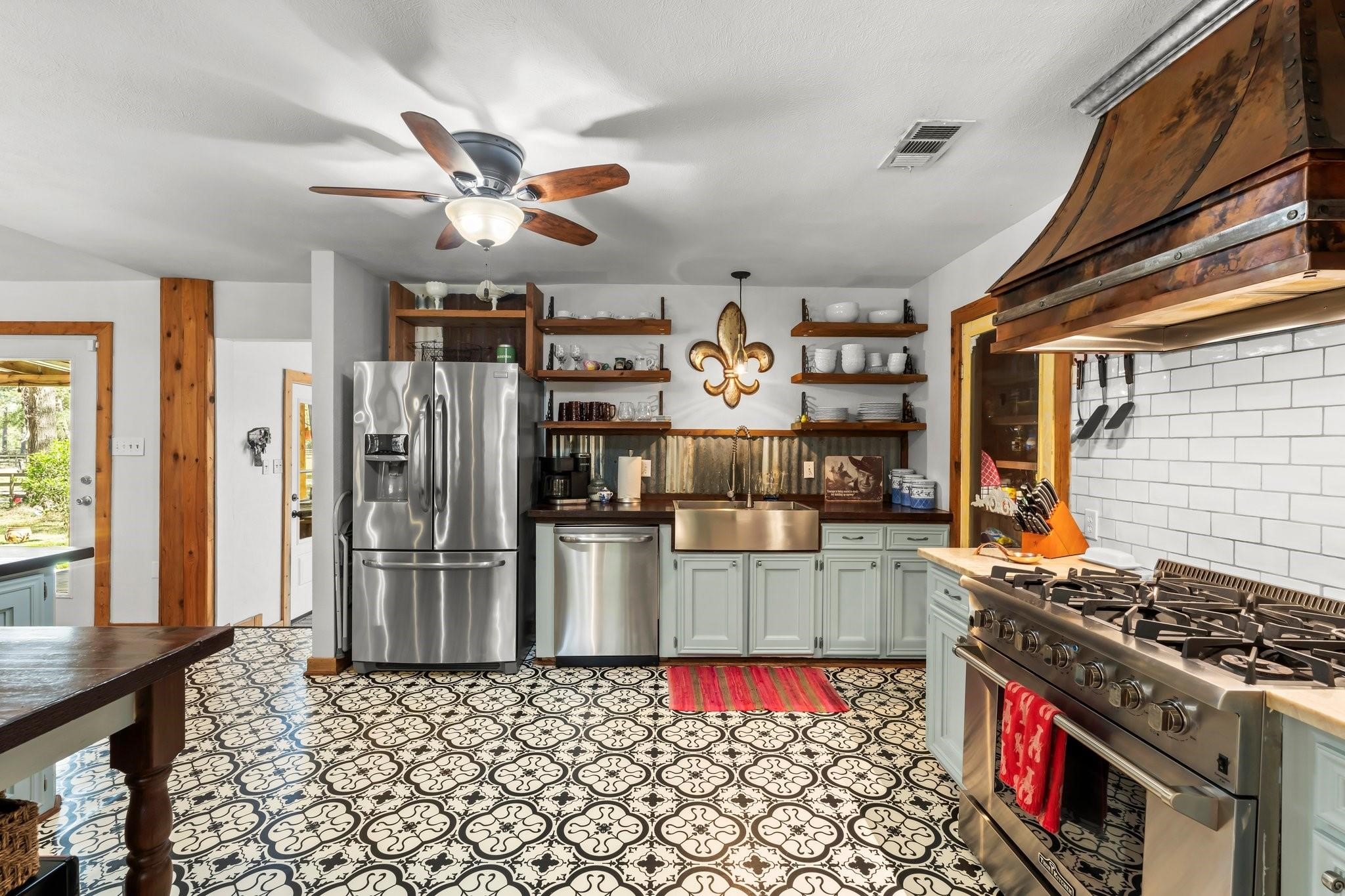 2118 Pine Road Cleveland, TX 77328 - Photo 7 of 40