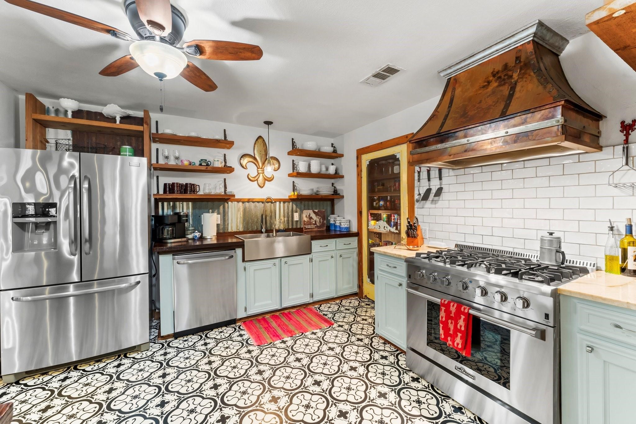 2118 Pine Road Cleveland, TX 77328 - Photo 8 of 40