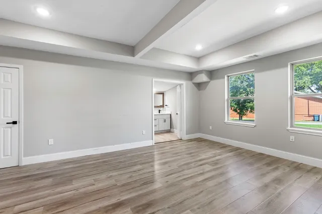 $299,999 | 435 South Orange Street, Giddings, TX 78942