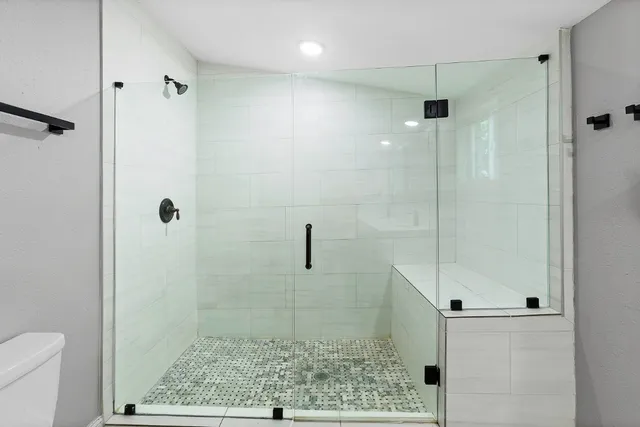 $299,999 | 435 South Orange Street, Giddings, TX 78942