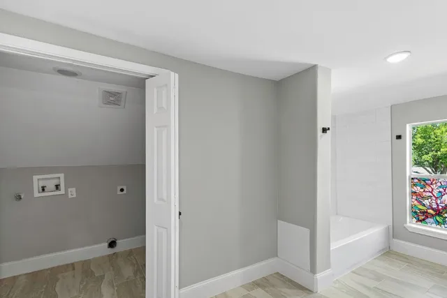 $299,999 | 435 South Orange Street, Giddings, TX 78942