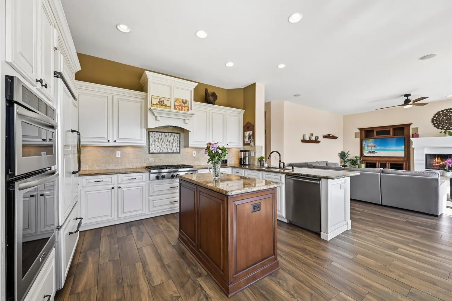 2167 Collomia Court Alpine, CA 91901 - Photo 9 of 43