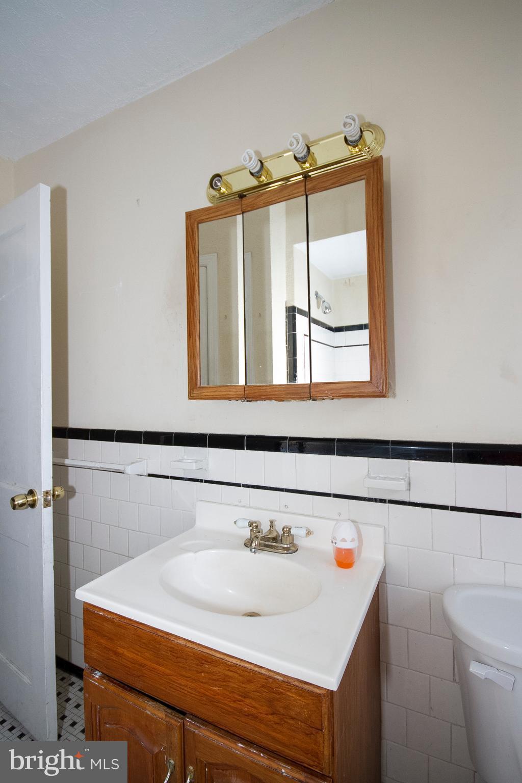 1024 Witherspoon Road Baltimore, MD 21212 - Photo 22 of 23 Bath