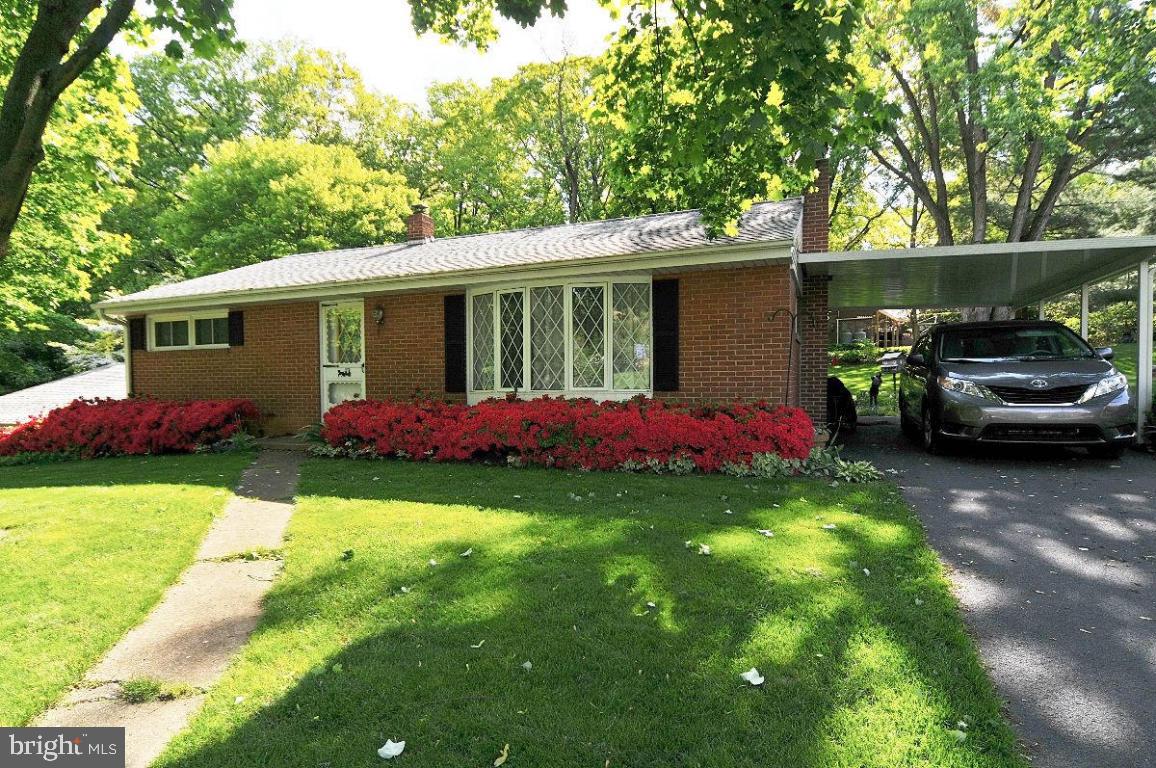 998 Cardinal Road Lancaster, PA 17601 - Photo 2 of 27 Gallery Image 2
