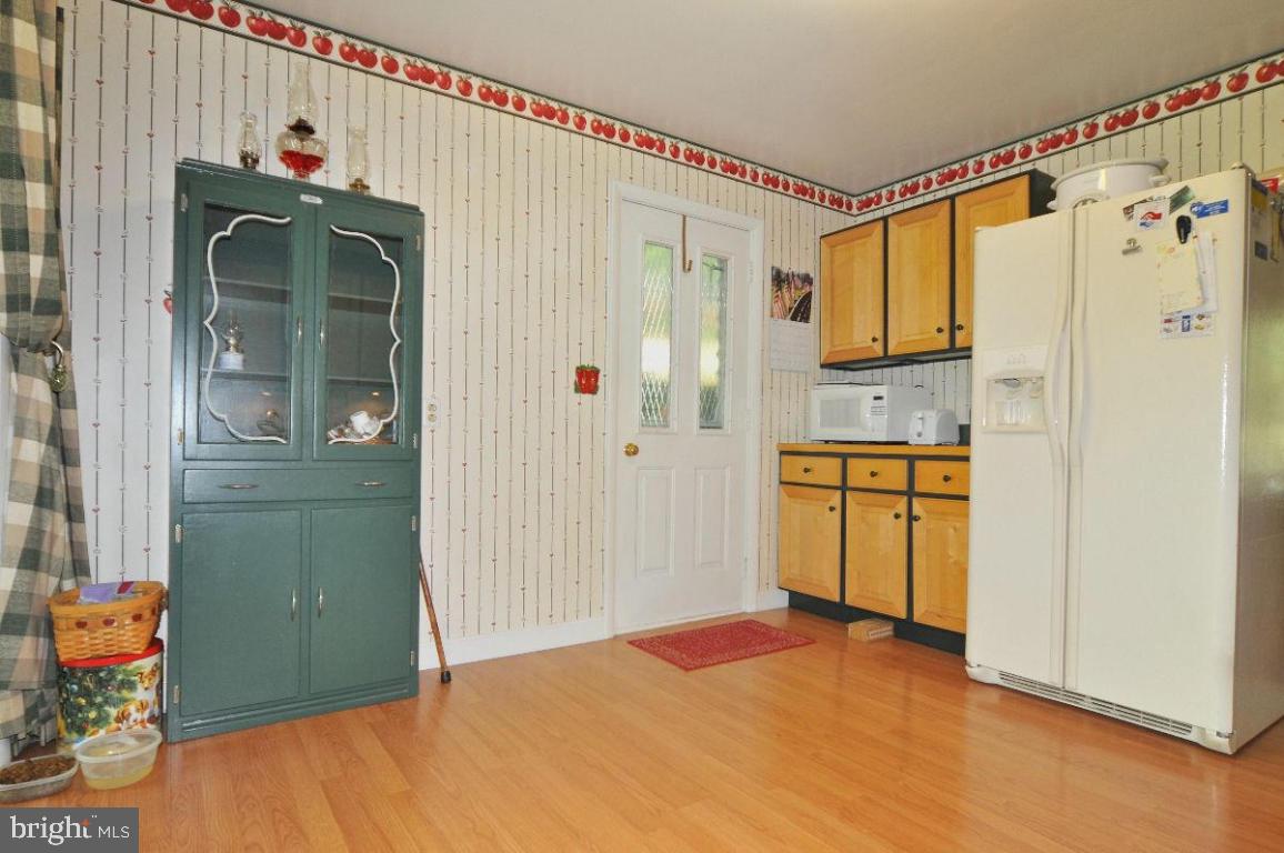 998 Cardinal Road Lancaster, PA 17601 - Photo 11 of 27 Gallery Image 11