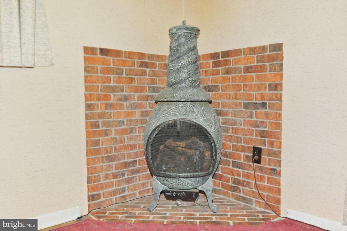 998 Cardinal Road Lancaster, PA 17601 - Photo 8 of 27 Gallery Image 8