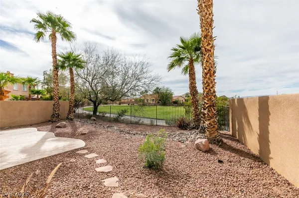 $2,550 | 13 Avenza Drive, Henderson, NV 89011