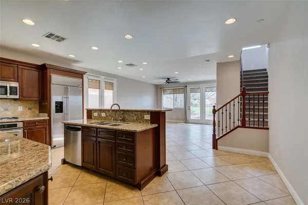 $2,550 | 13 Avenza Drive, Henderson, NV 89011