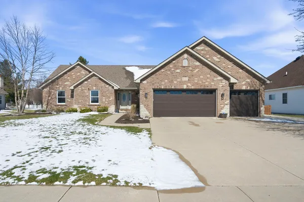 $480,000 | 3101 Ernest Drive, Sandwich, IL 60548