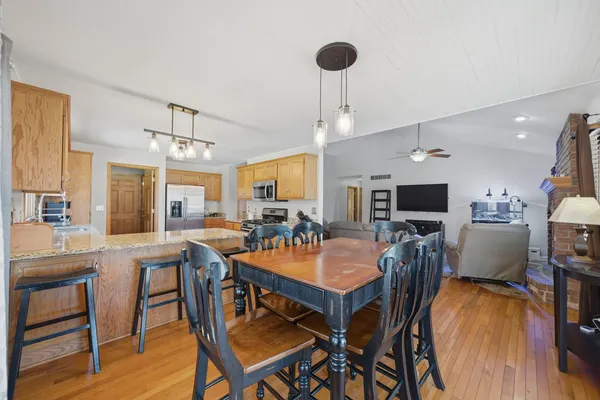 $460,000 | 3101 Ernest Drive, Sandwich, IL 60548