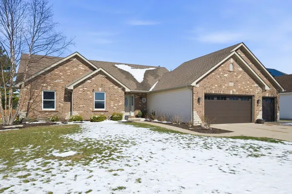 $460,000 | 3101 Ernest Drive, Sandwich, IL 60548