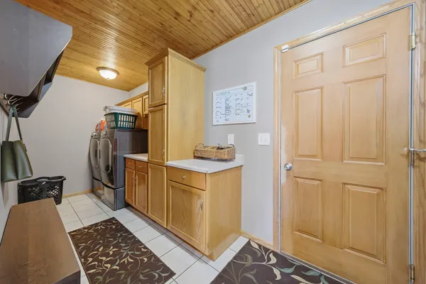 $460,000 | 3101 Ernest Drive, Sandwich, IL 60548