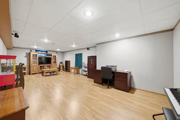 $460,000 | 3101 Ernest Drive, Sandwich, IL 60548