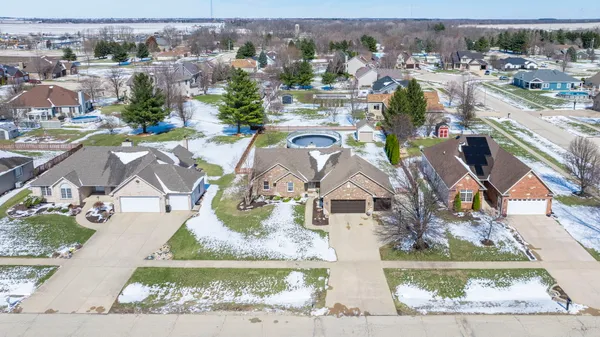 $460,000 | 3101 Ernest Drive, Sandwich, IL 60548