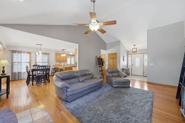 $460,000 | 3101 Ernest Drive, Sandwich, IL 60548