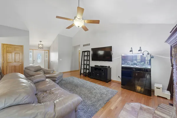 $460,000 | 3101 Ernest Drive, Sandwich, IL 60548