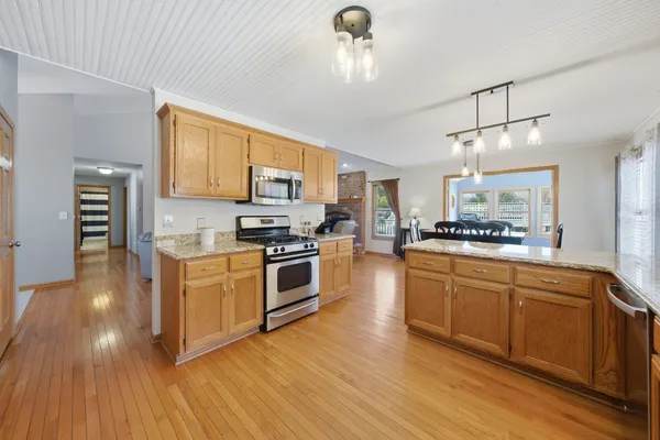 $460,000 | 3101 Ernest Drive, Sandwich, IL 60548