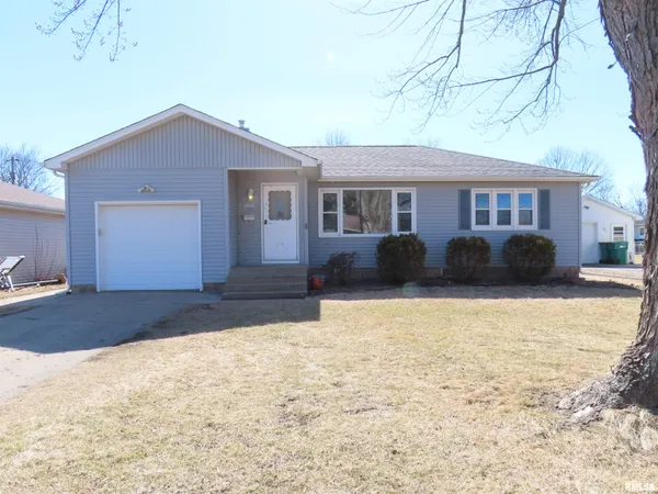 $125,000 | 1866 Indiana Drive, Galesburg, IL 61401