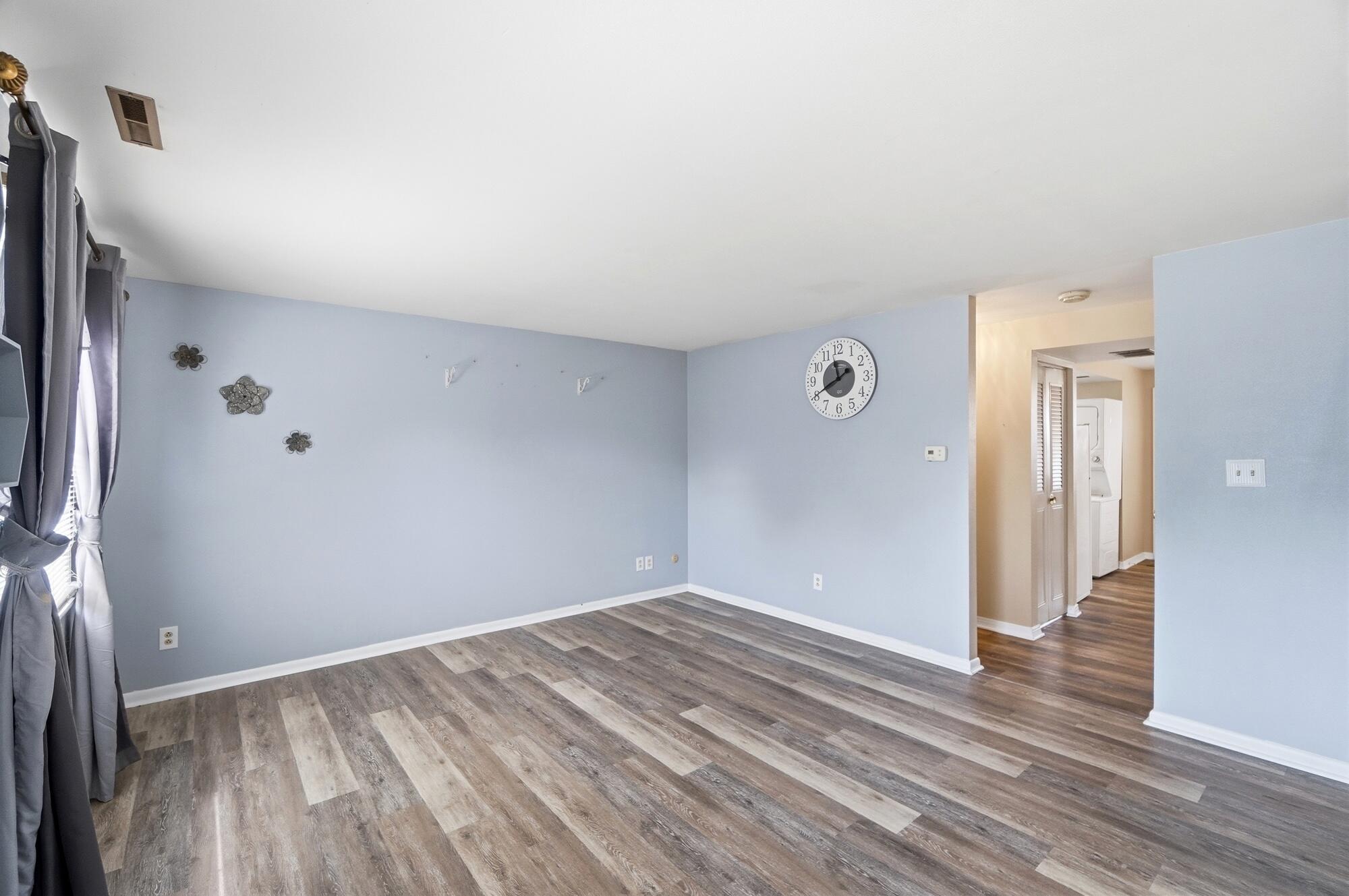 2939 Derr Road Springfield, OH 45503 - Photo 10 of 38 010
