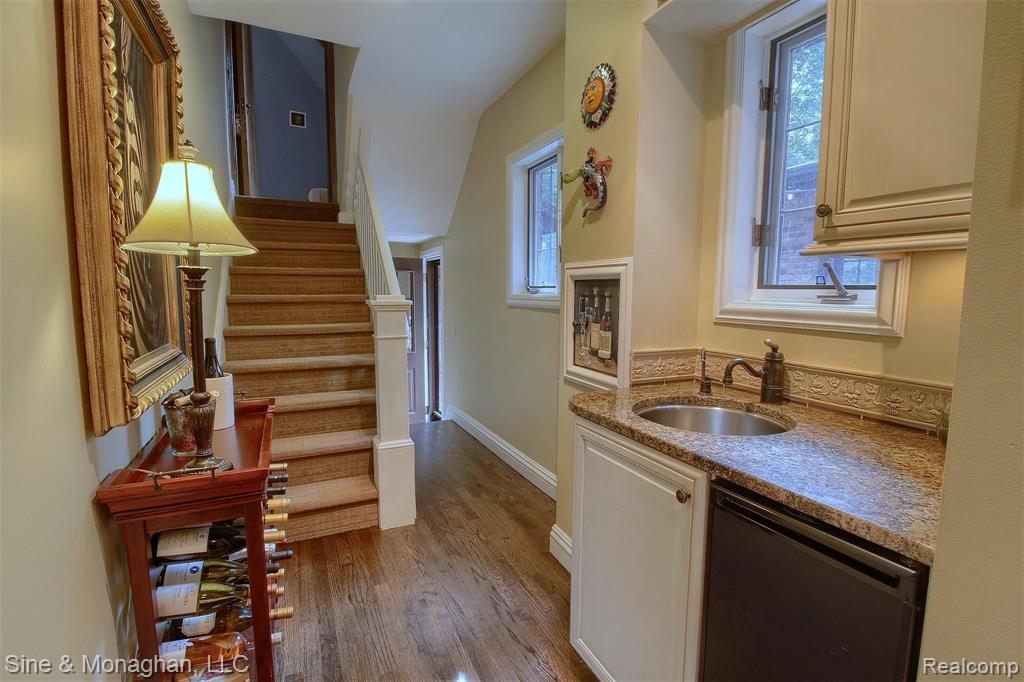 1010 Harvard Road Grosse Pointe, MI 48230 - Photo 11 of 54