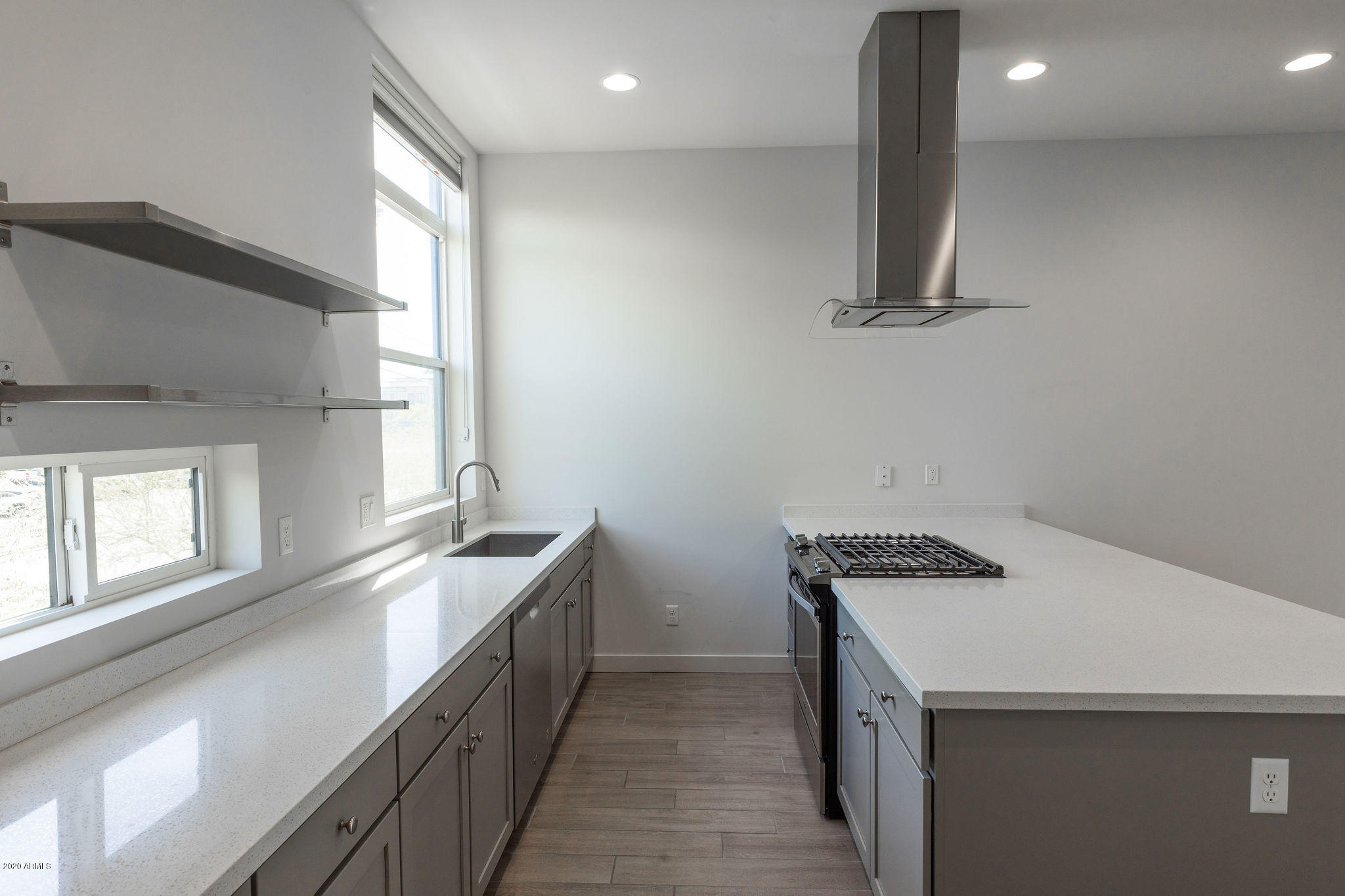 325 East Coronado Road, Unit 15 Phoenix, AZ 85004 - Photo 8 of 62 _Z5A3996